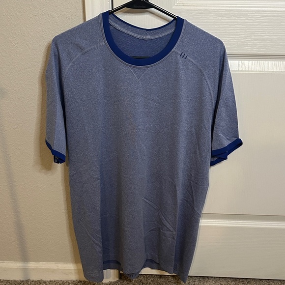 Lululemon Men's Athletic Shirt Blue Trim - Picture 1 of 3